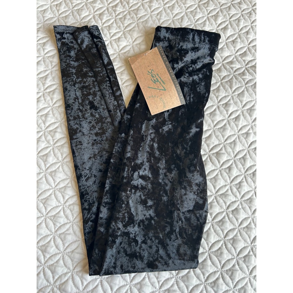 Leos Dancewear Black Crushed Velvet Vintage Leggings Womens Small Made in USA - Picture 1 of 7
